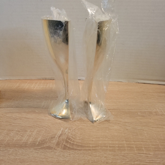 Lenox 'Wedding Promises' Silverplated Interlocking Heart Toasting Goblets - Picture 5 of 5